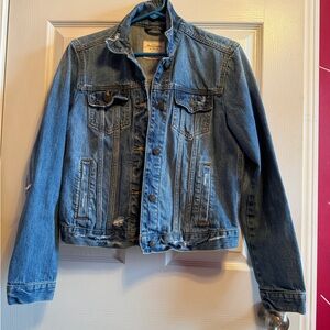 Abercrombie & Fitch Light Blue slightly destroyed jean Jacket Sz M